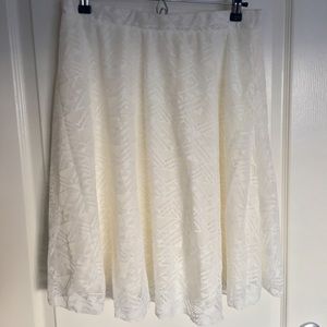 Off white pattern knee length skirt